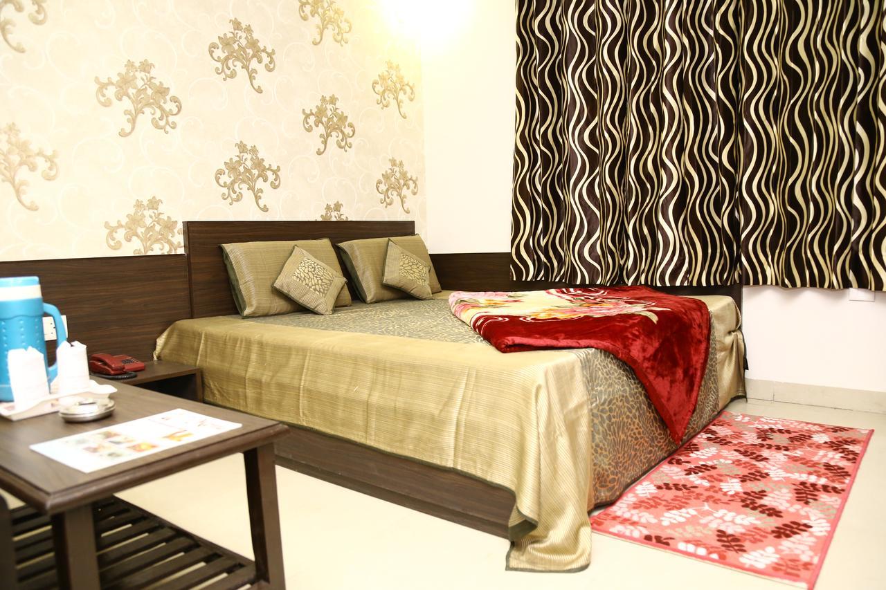 Hotel Abhinandan Inn Džajpur Exteriér fotografie
