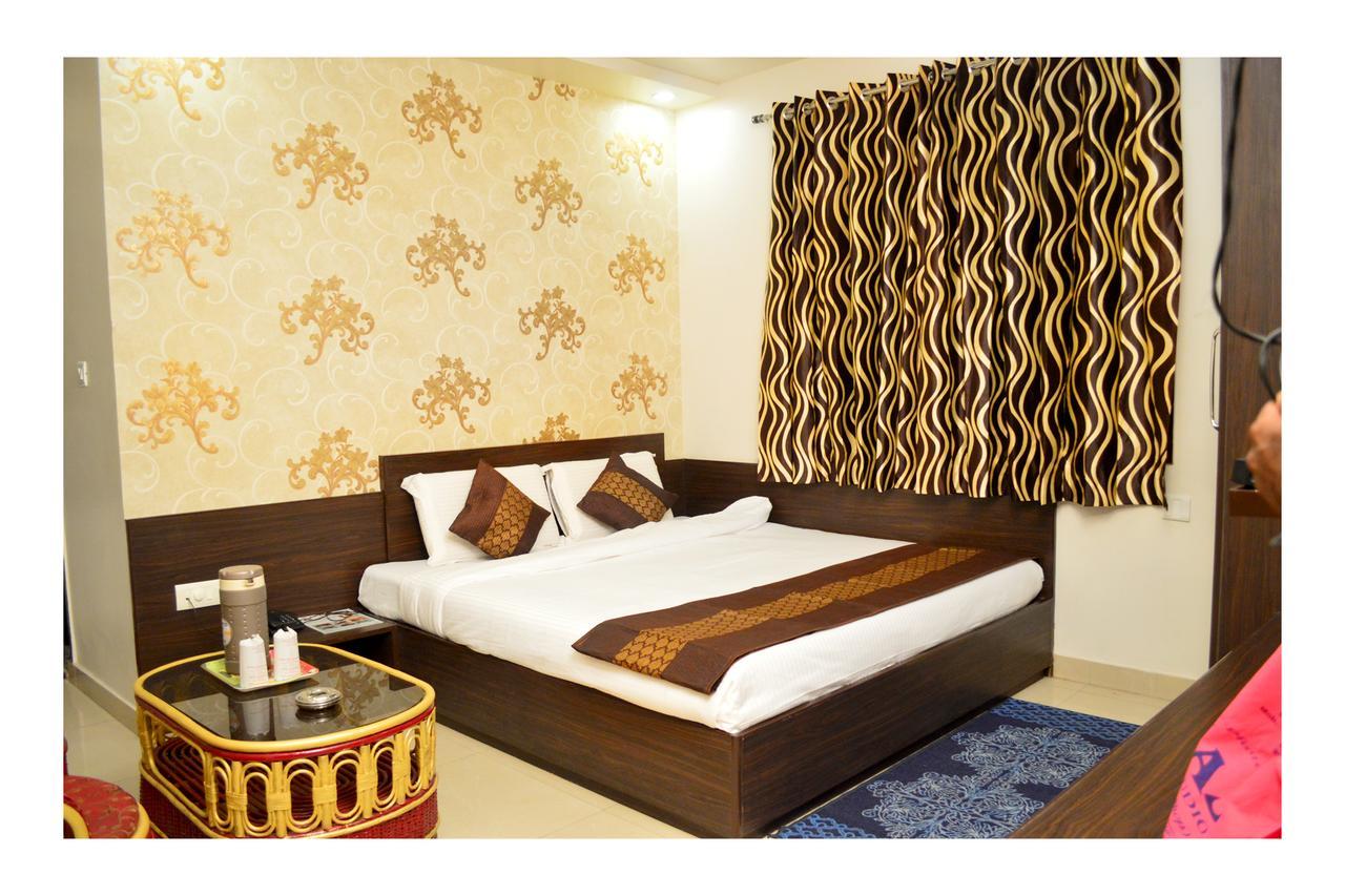 Hotel Abhinandan Inn Džajpur Exteriér fotografie